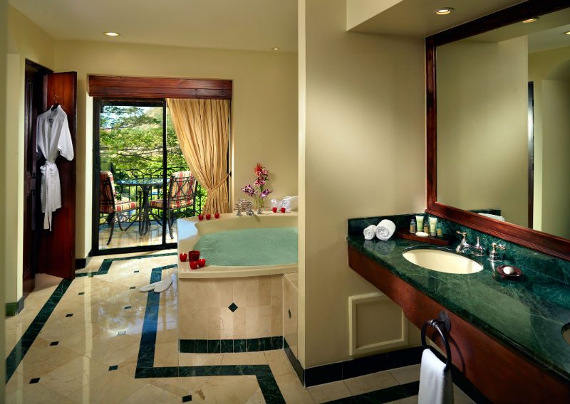 Marriot Los Suenos Resort Presidential Bathroom
