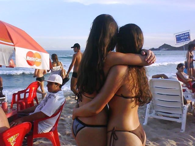 surfers