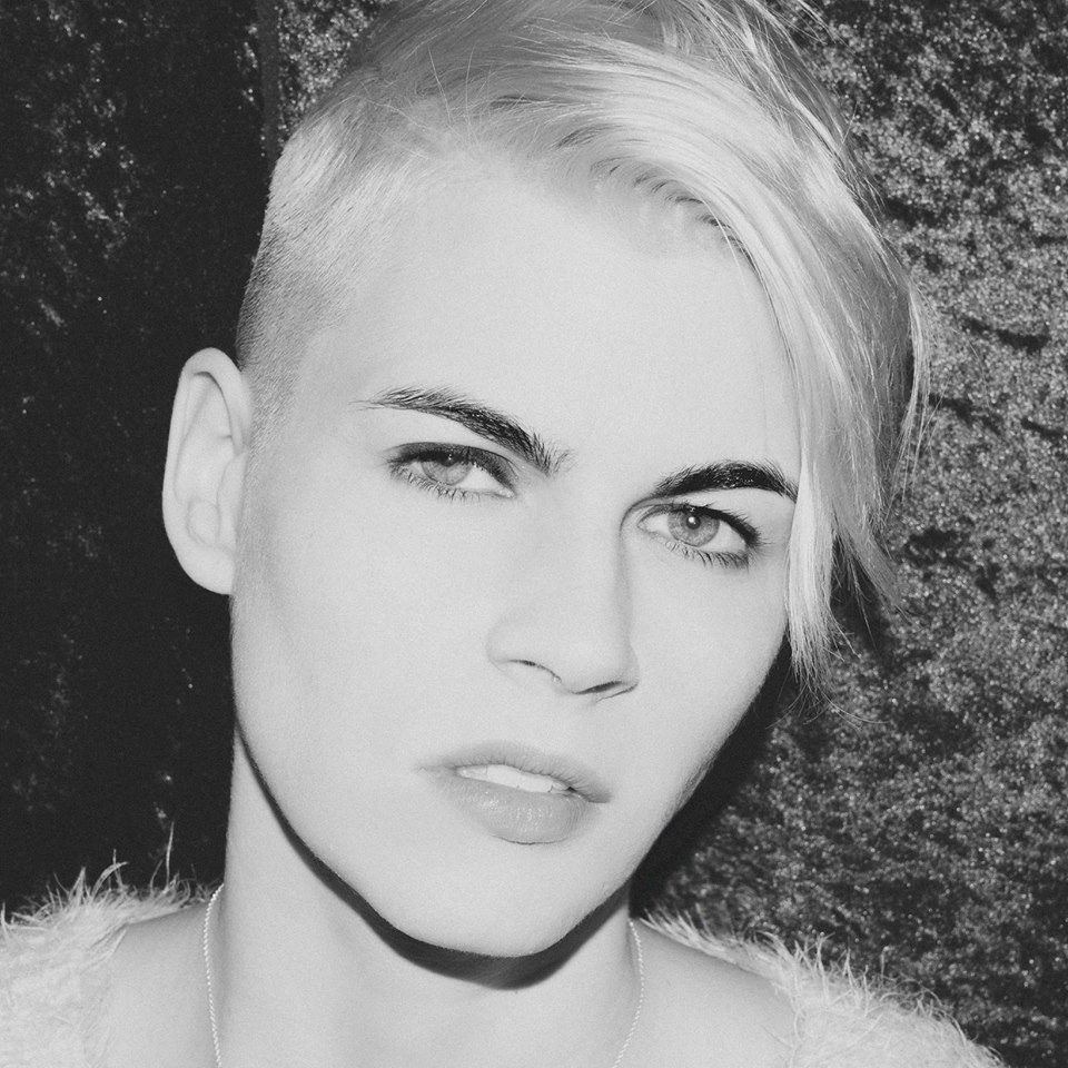 Kaki King black and white Kaki King black and white