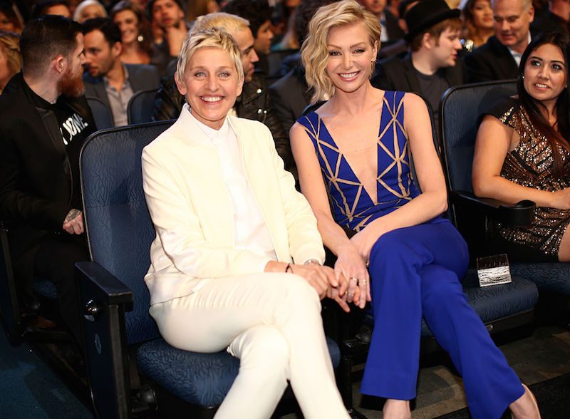 Ellen degeneres and Portia de rossi holding hands sitting down Ellen degeneres and Portia de rossi holding hands sitting down