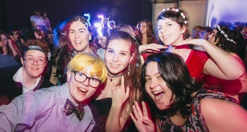 Minus18 Formal