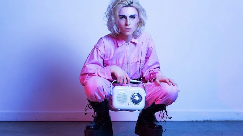 Mani Bl&uuml; Announces Debut Single 'Turn Off The Radio'